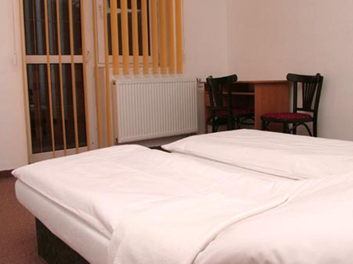 Motel Pod Stromisom Vlachovo Extérieur photo
